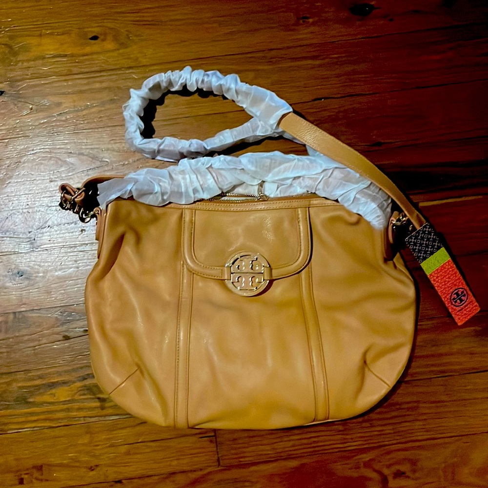 Tory Burch Amanda Crossbody Hobo